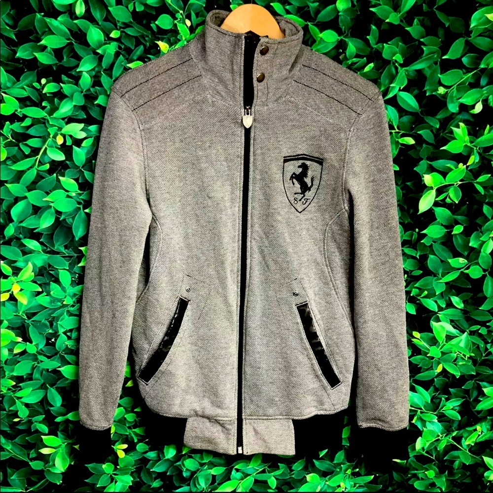 Puma “Ferrari Scuderia” Sport Track Full Zip Lightweight Jacket Gray Sz Small.